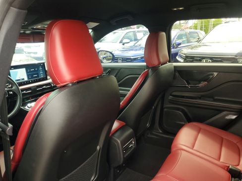 Used 2023 Lincoln Corsair Reserve w/ Jet Appearance Package image 13