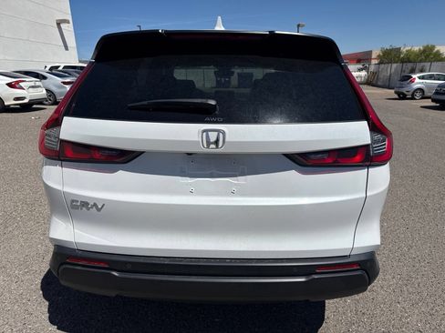 Used 2025 Honda CR-V EX-L image 4