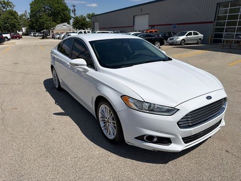 Used 2014 Ford Fusion SE w/ Equipment Group 202A FWD image 2