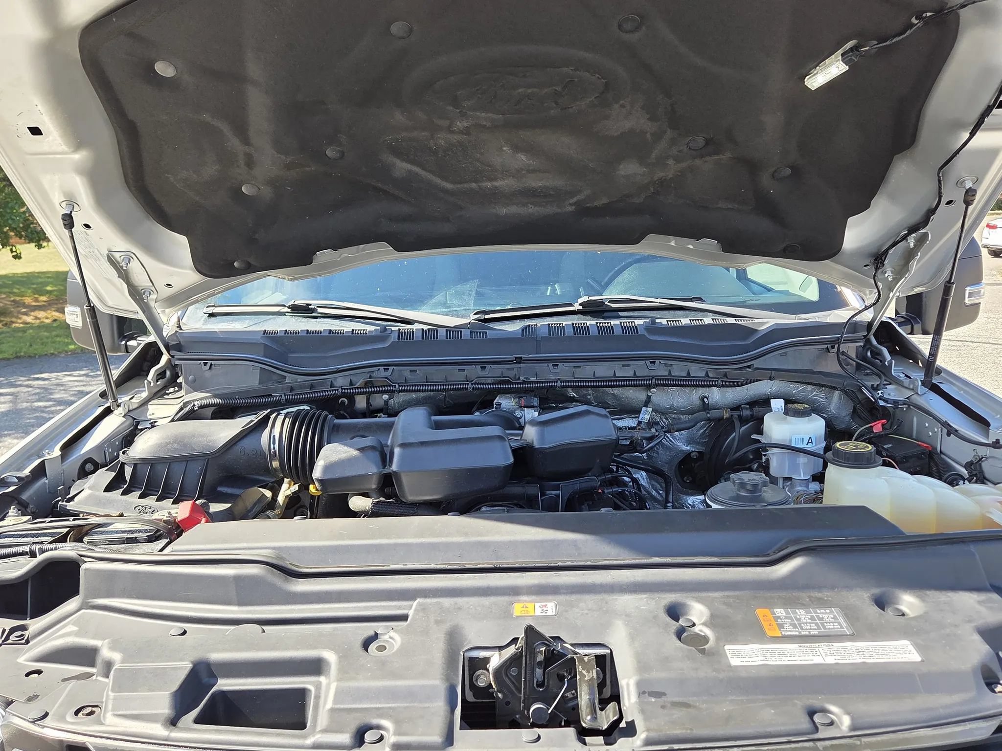 Used 2017 Ford F250 XL w/ Power Equipment Group AWD/4WD image 18