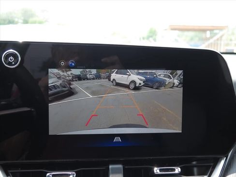 Used 2026 Chevrolet Equinox LT FWD image 13