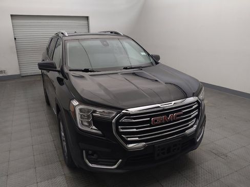 Used 2024 GMC Terrain SLT AWD/4WD image 14