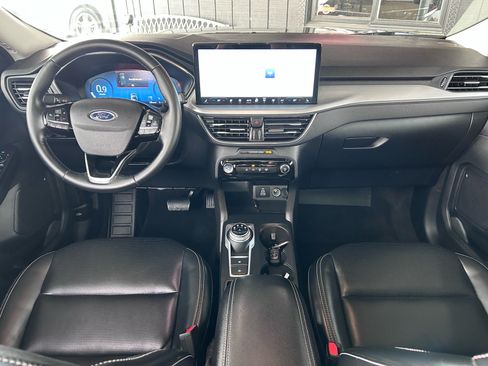 Used 2025 Ford Escape Platinum AWD/4WD image 19