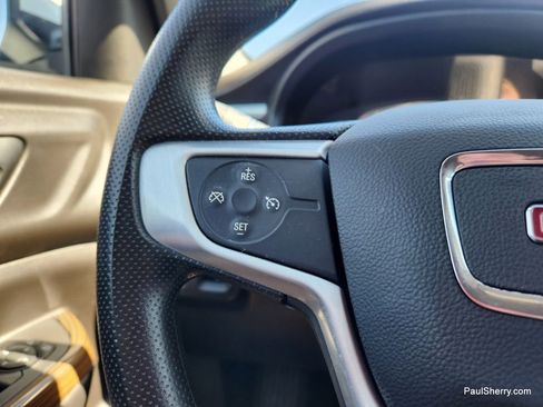 Used 2021 GMC Acadia SLE image 35