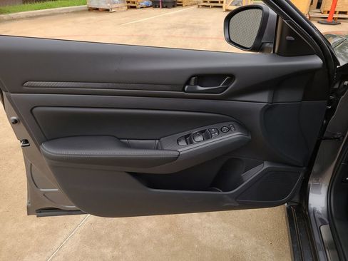New 2026 Nissan Altima 2.5 SV FWD image 12