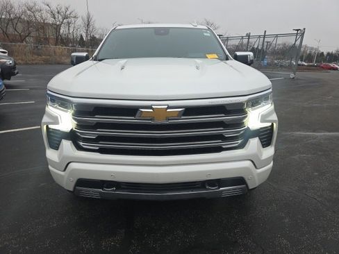 Used 2024 Chevrolet Silverado 1500 High Country image 2