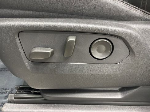 Used 2024 Chevrolet Silverado 2500 High Country image 27