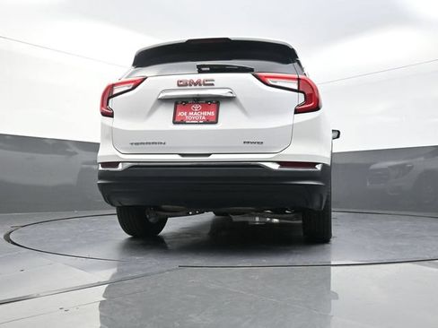 Used 2024 GMC Terrain SLT AWD/4WD image 36