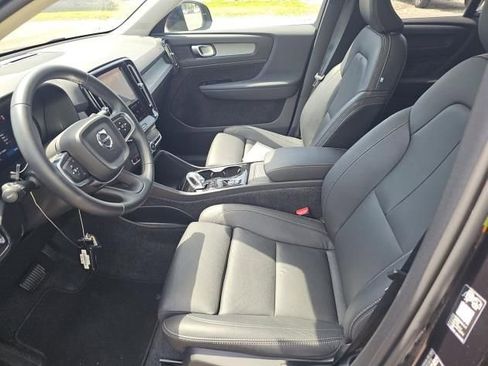 Used 2026 Volvo XC40 B5 Plus AWD/4WD image 5