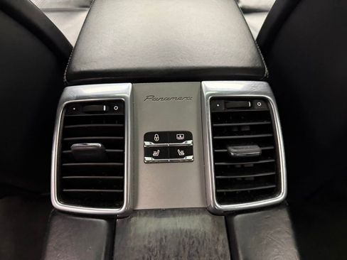 Used 2012 Porsche Panamera Turbo image 25