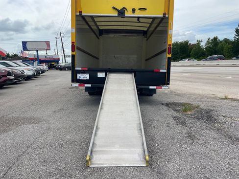 Used 2021 GMC Savana 3500 Extended w/ Power Convenience Package image 16