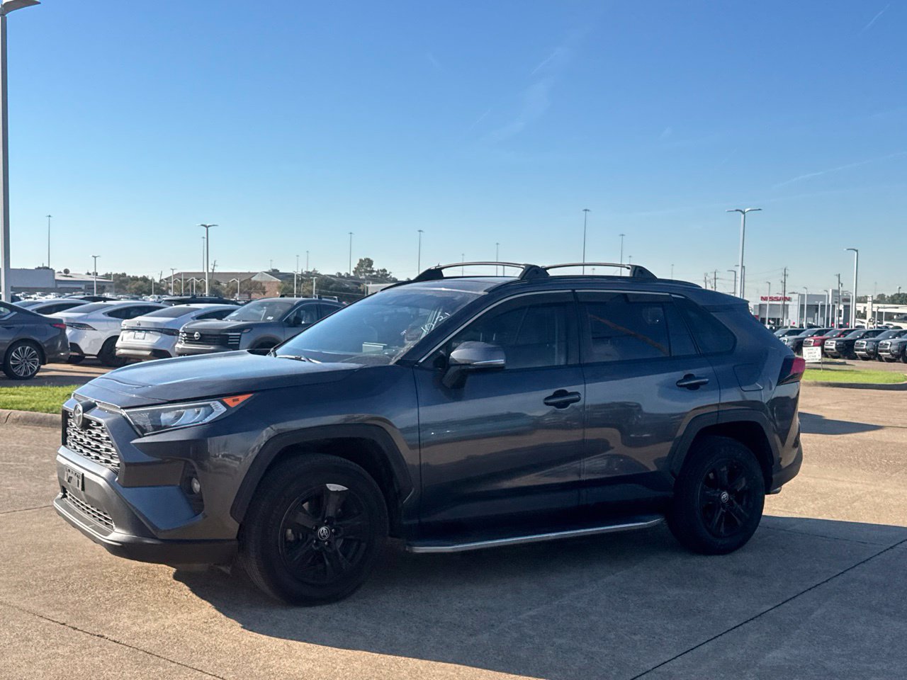Used 2019 Toyota RAV4 XLE FWD image 12