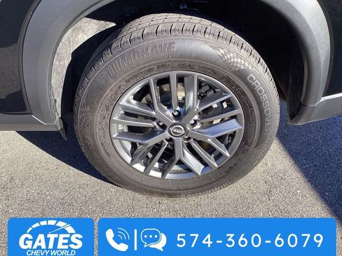 Used 2024 Nissan Rogue S AWD/4WD image 30