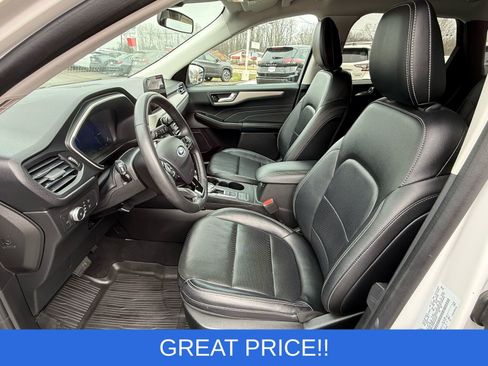 Used 2022 Ford Escape SEL w/ Technology Package image 17