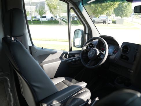 New 2025 Mercedes-Benz Sprinter 2500 image 25