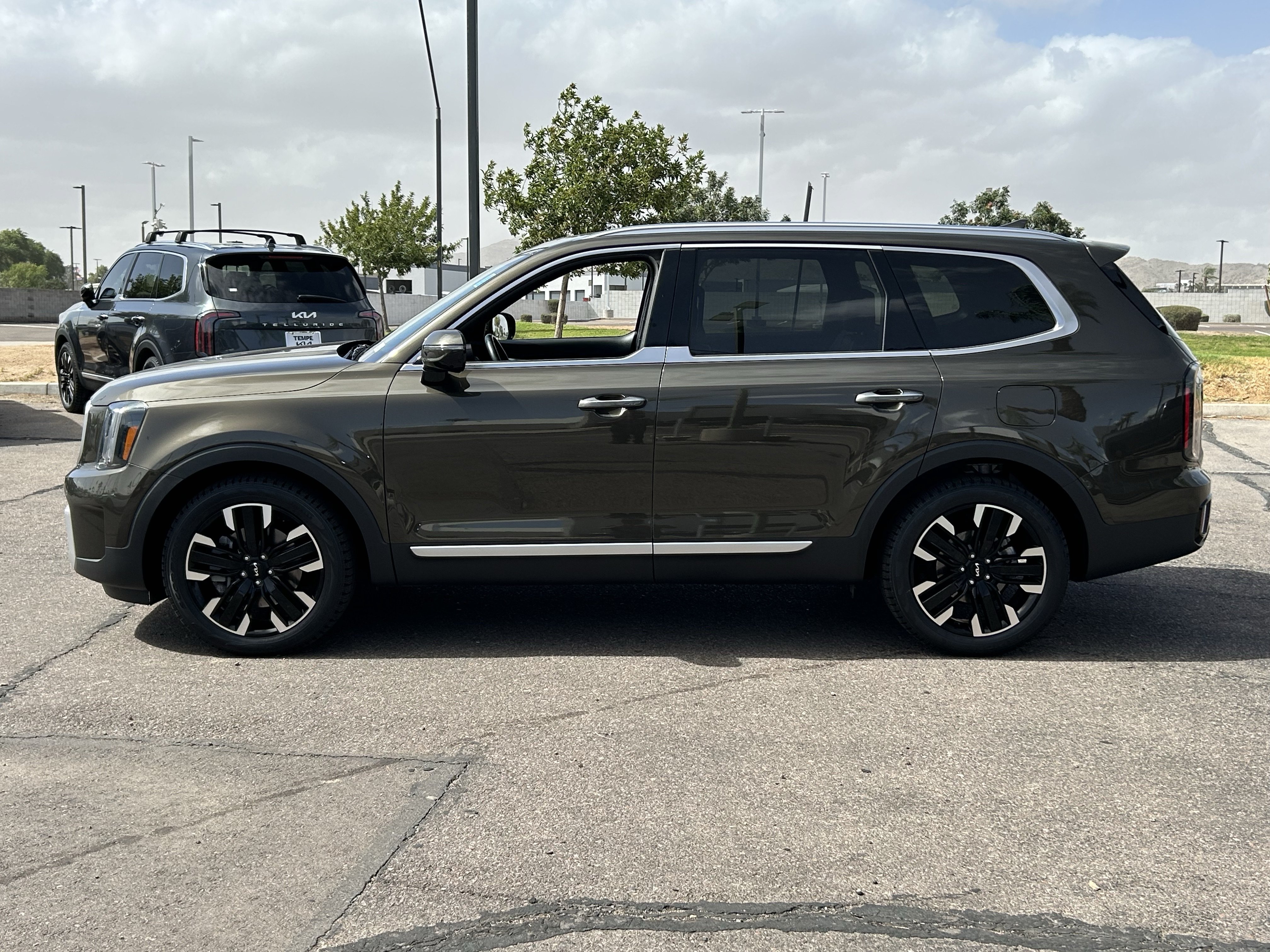 Certified 2024 Kia Telluride SX AWD/4WD image 3