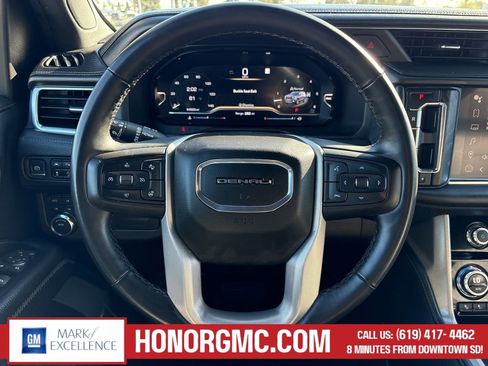 Used 2023 GMC Yukon Denali AWD/4WD image 35