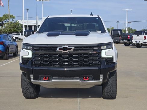Used 2024 Chevrolet Silverado 1500 ZR2 w/ Technology Package AWD/4WD image 2