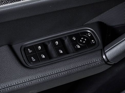 New 2026 Porsche Cayenne Coupe image 26