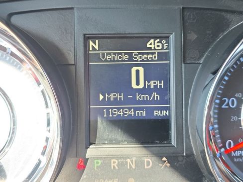 Used 2016 Chrysler Town & Country Touring w/ Driver Convenience Group image 18