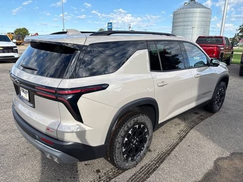 New 2027 Chevrolet Traverse Z71 w/ Enhanced Driving Package AWD/4WD image 6