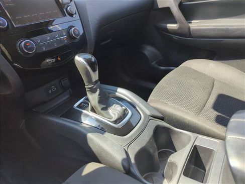 Used 2020 Nissan Rogue Sport S FWD image 15