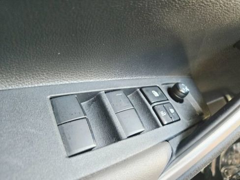Used 2023 Toyota Corolla Cross XLE w/ Convenience Package AWD/4WD image 31
