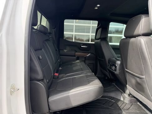 Used 2020 Chevrolet Silverado 1500 High Country w/ Technology Package AWD/4WD image 8