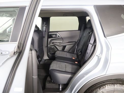 New 2026 Mitsubishi Outlander SE AWD/4WD image 33
