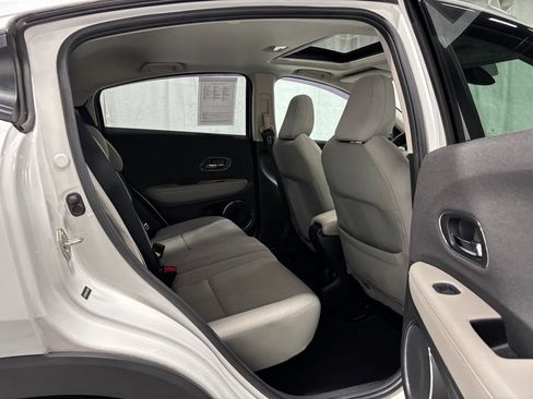 Used 2019 Honda HR-V EX image 49