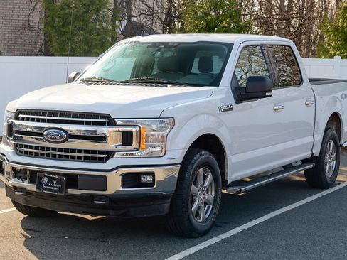 Used 2019 Ford F150 XLT w/ Equipment Group 302A Luxury AWD/4WD image 3