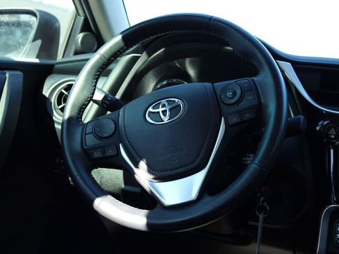 Used 2017 Toyota Corolla SE image 21