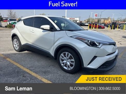Used 2019 Toyota C-HR LE image 1