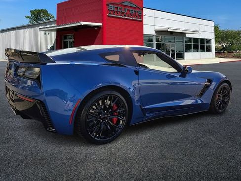 Used 2016 Chevrolet Corvette Z06 w/ 3LZ Preferred Equipment Group image 5