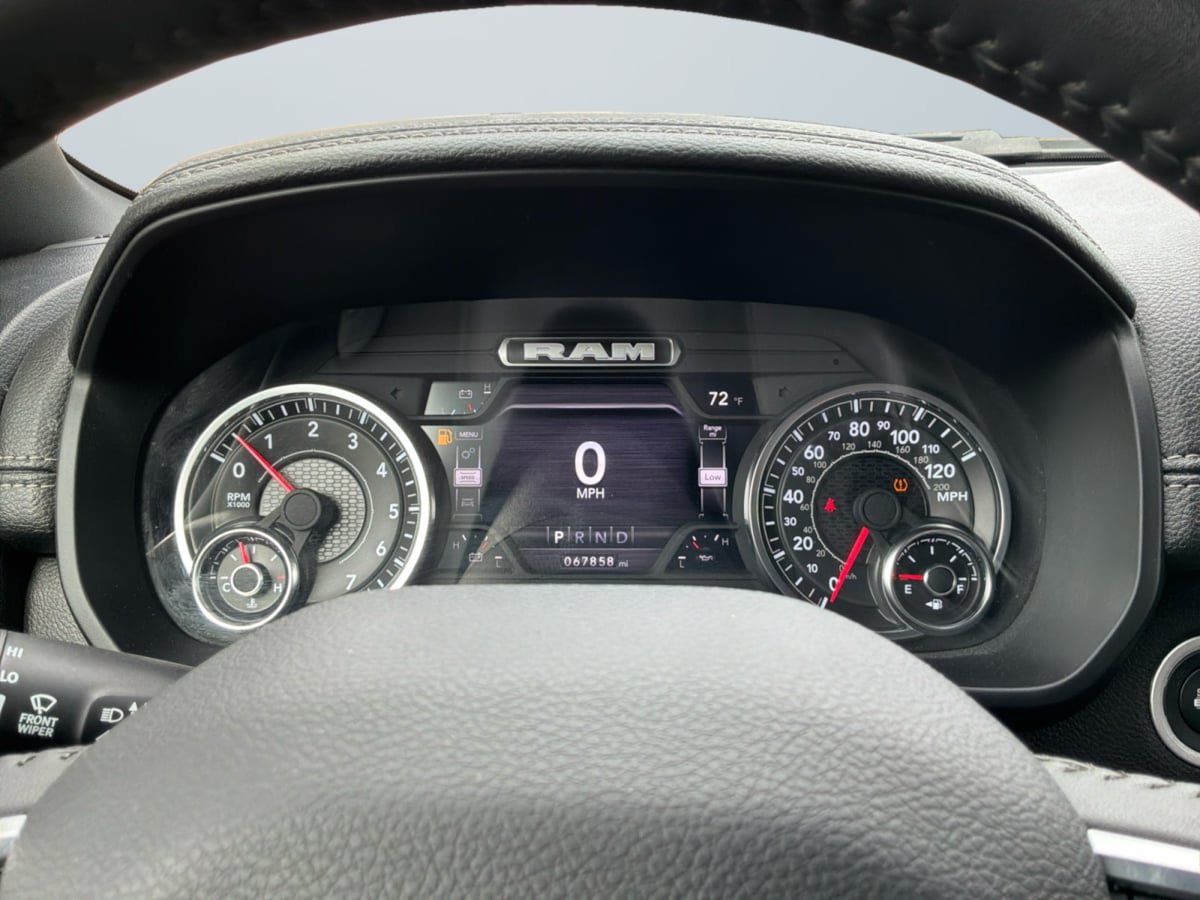 Used 2024 RAM 1500 Laramie RWD image 12