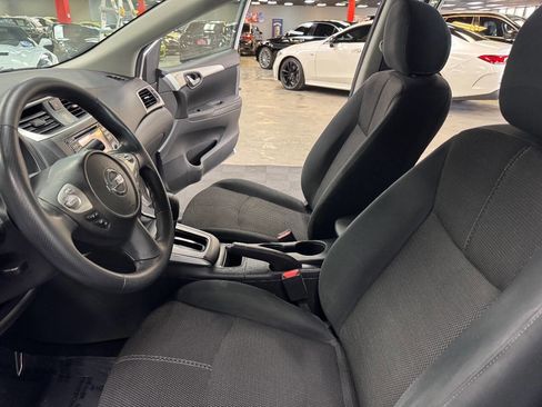 Used 2018 Nissan Sentra S image 31