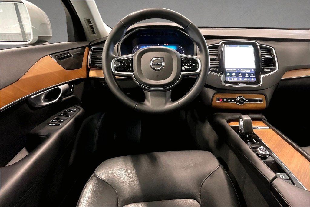 Certified 2023 Volvo XC90 B6 Plus w/ Protection Package Premier AWD/4WD image 9