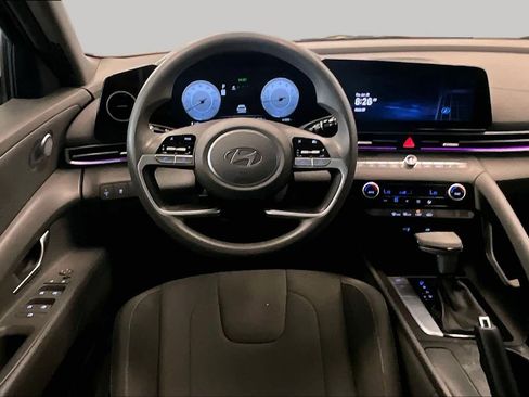 Used 2024 Hyundai Elantra SEL FWD image 5