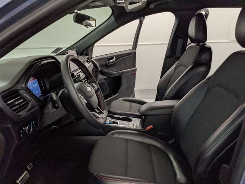 Certified 2023 Ford Escape ST-Line w/ Equipment Group 301A image 17