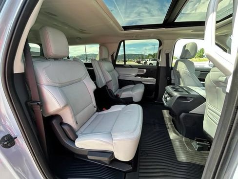 Used 2025 Ford Expedition Max Platinum w/ Driver's Package AWD/4WD image 48