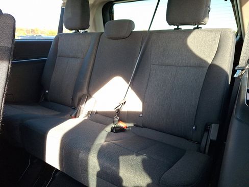 Used 2024 Ford Expedition Max XLT image 11