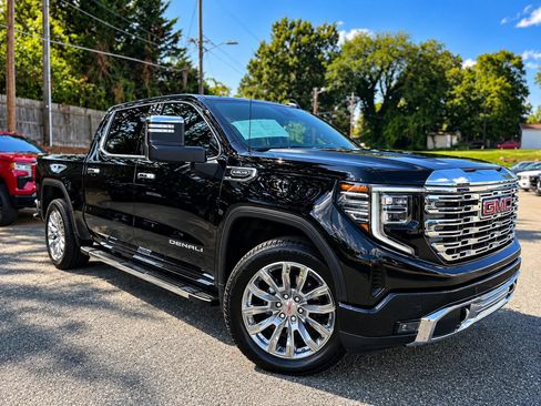 Used 2025 GMC Sierra 1500 Denali w/ Denali Reserve Package AWD/4WD image 1