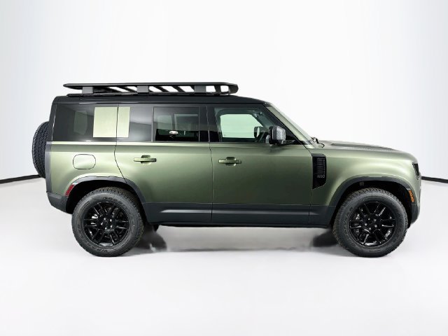 New 2026 Land Rover Defender 110 S AWD/4WD image 4