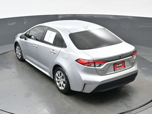 Used 2023 Toyota Corolla LE image 35