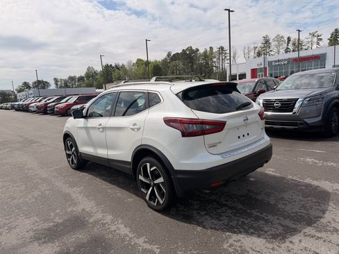 Used 2022 Nissan Rogue Sport SL image 5
