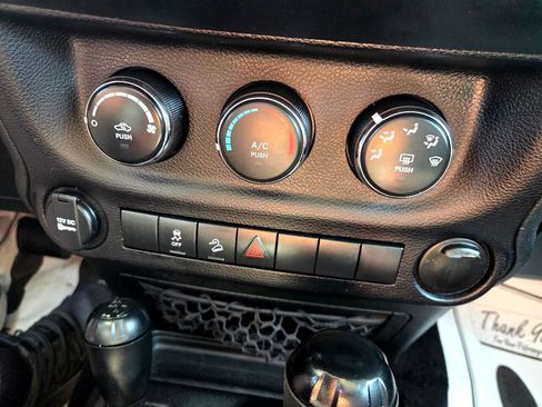 Used 2017 Jeep Wrangler Sport image 19