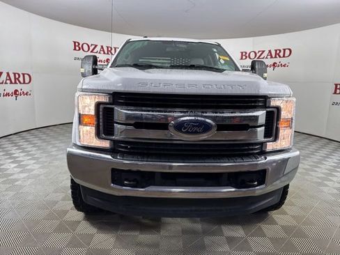 Used 2018 Ford F250 XLT image 2