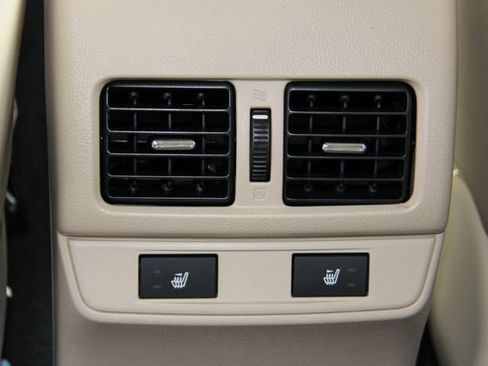 Used 2016 Subaru Outback 3.6R Limited image 31