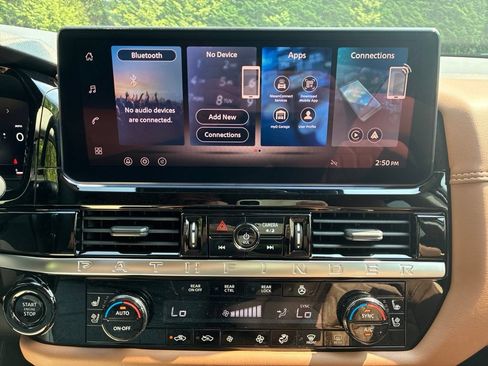 New 2026 Nissan Pathfinder Platinum AWD/4WD image 19