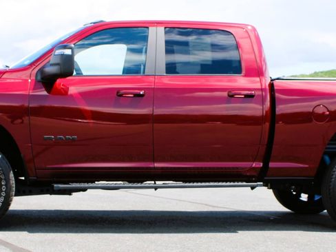Used 2024 RAM 2500 Big Horn w/ Night Edition AWD/4WD image 17
